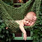 Newborn Baby Green Hammock Like A Pea Pod..